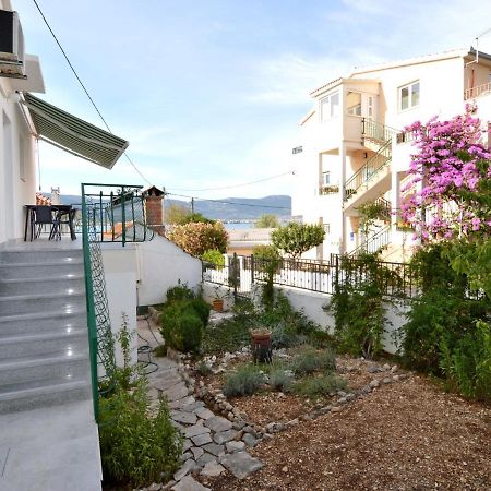 Apartment Klarić-1 Trogir Bagian luar foto